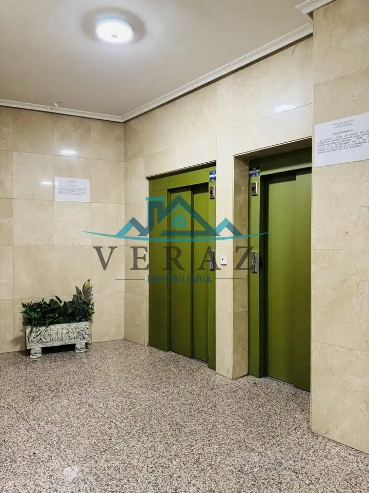 Piso en venta en Santa Águeda, El Pilar - La Estación