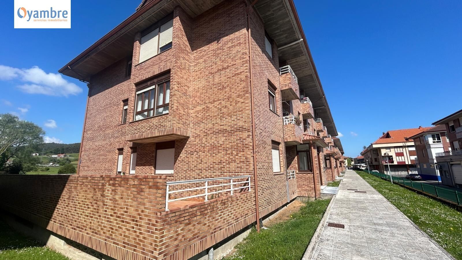 Exterior view of Flat for sale in Bárcena de Cicero  with Heating and Terrace