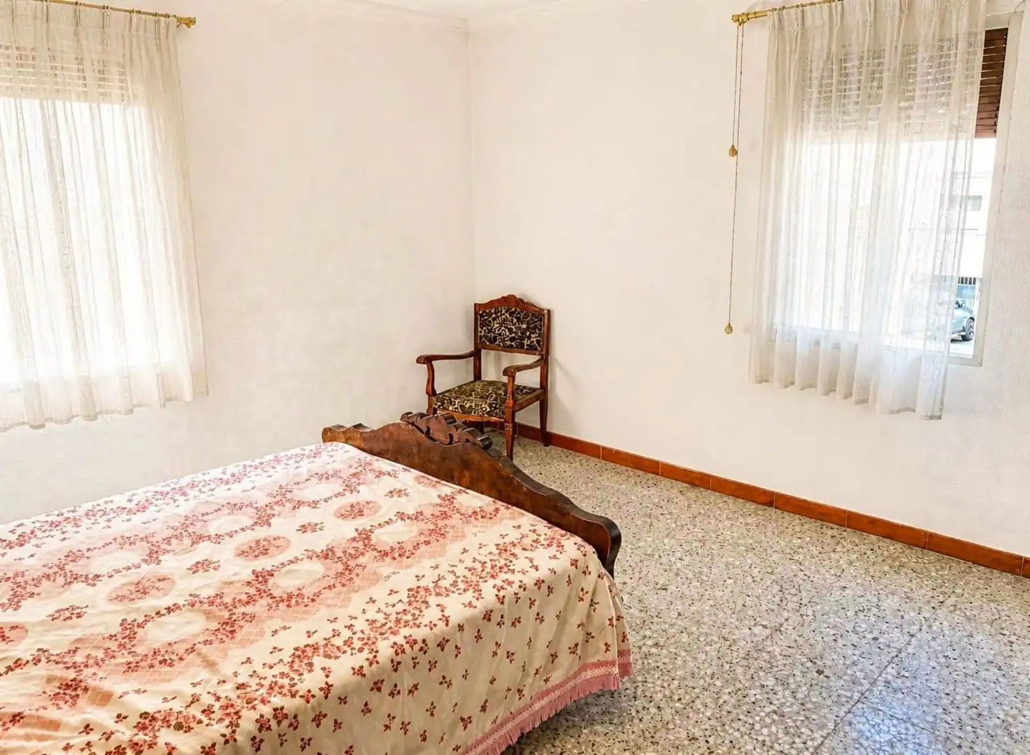 Schlafzimmer von Country house zum Verkauf in Montón mit Abstellraum