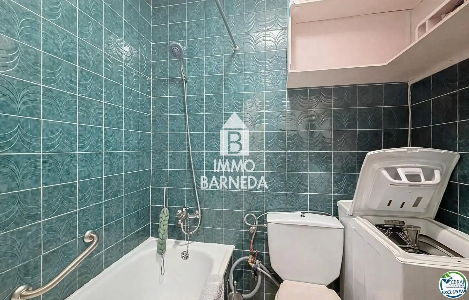 Bathroom of Houses for sale in Empuriabrava  with Air Conditioner, Heating and Terrace