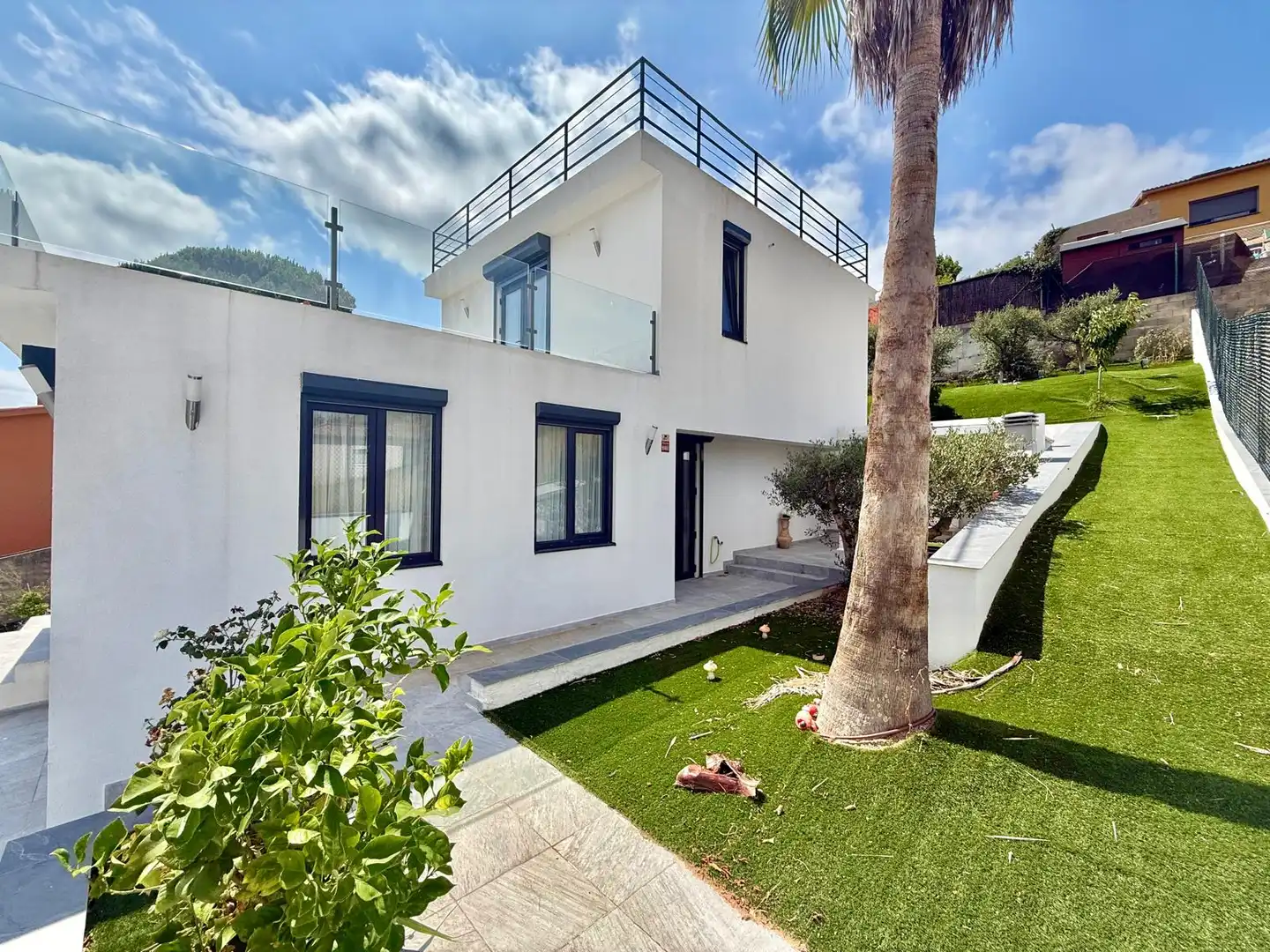 Vista exterior de Casa o xalet en venda en Tordera amb Aire condicionat, Calefacció i Jardí privat