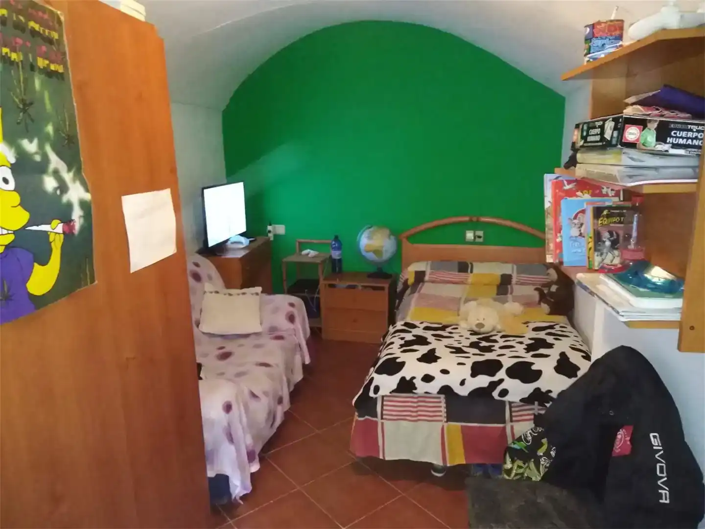 Habitación de Casa adosada en venta en Benalúa, Granada