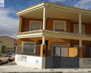 Exterior view of Single-family semi-detached for sale in  Albacete Capital  with Air Conditioner, Heating and Terrace