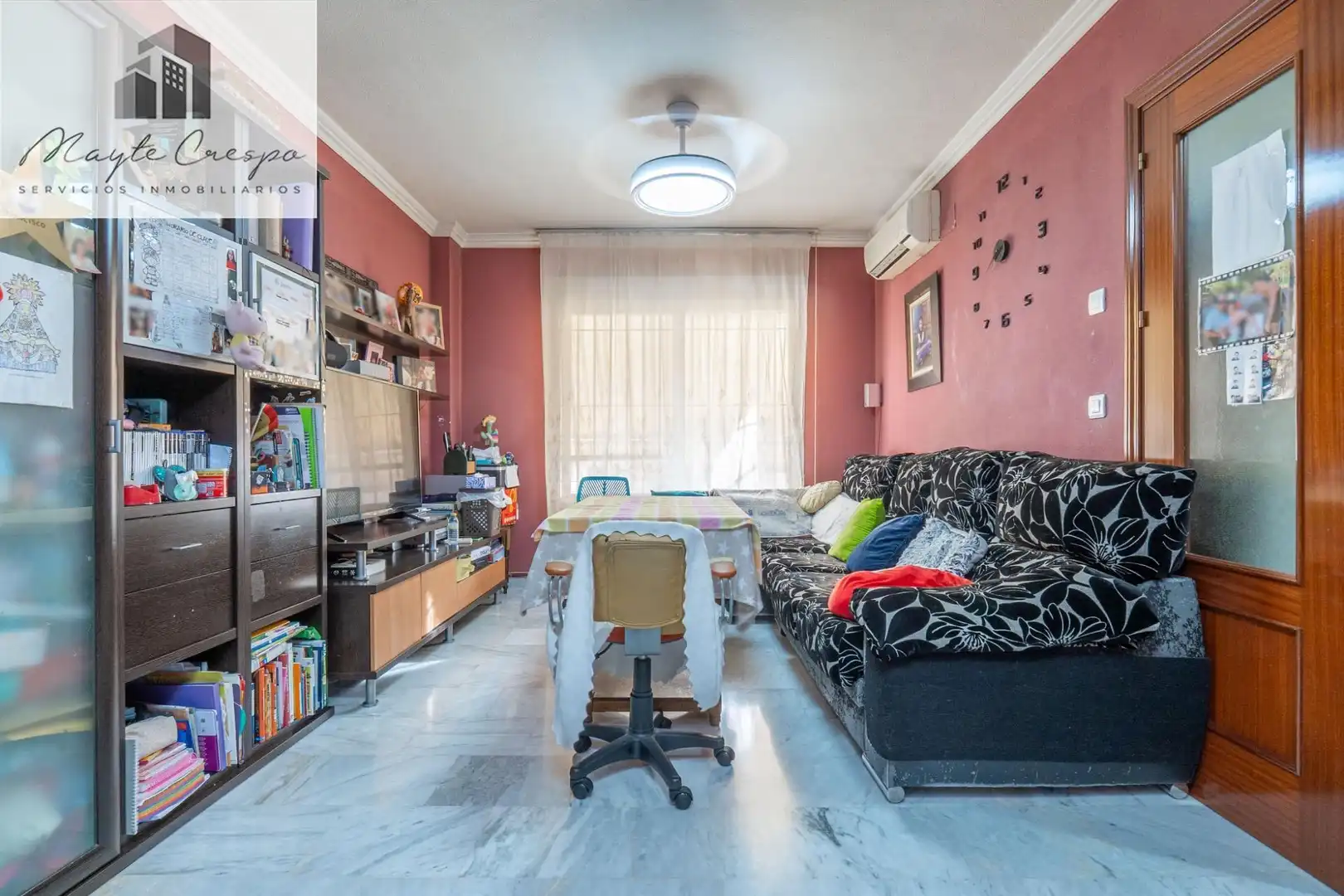Wohnzimmer von Einfamilien-Reihenhaus zum Verkauf in Ogíjares mit Klimaanlage und Gemeinschaftspool