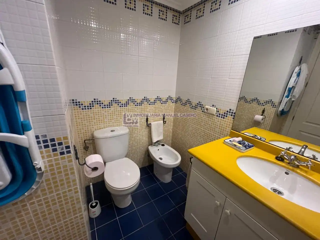 Bathroom of Flat for sale in Cáceres  with Air Conditioner, Heating and Parquet flooring
