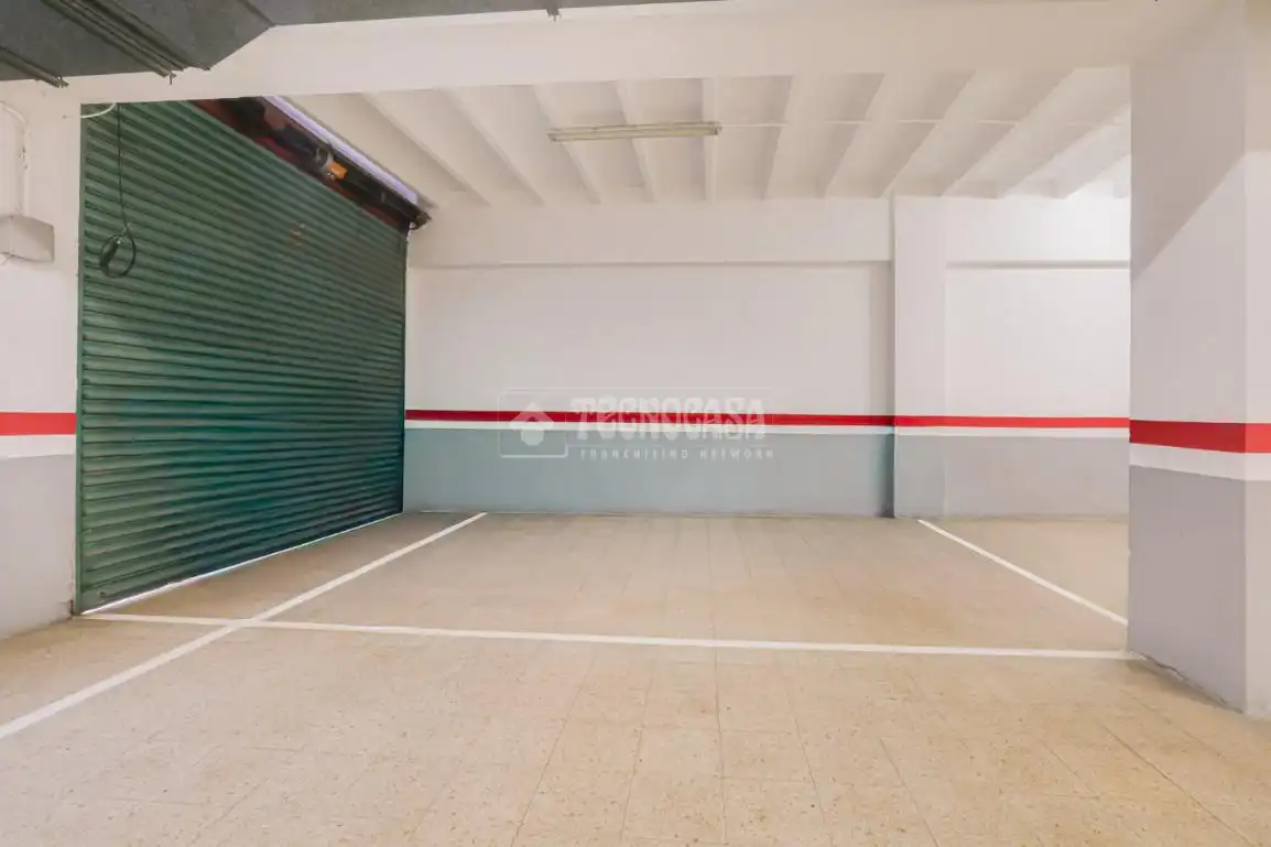 Parking de Piso en venta en Barcelona con Aire acondicionado, Parquet y Balcón
