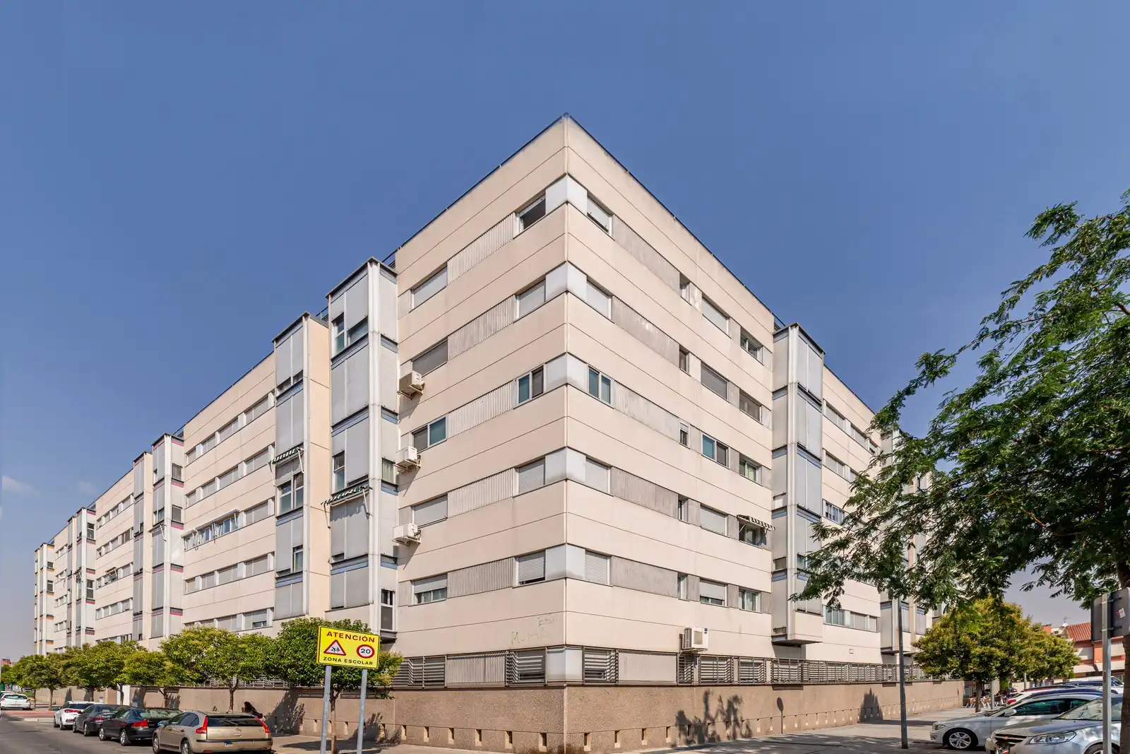 Vista exterior de Piso en venta en Parla con Parquet y Trastero