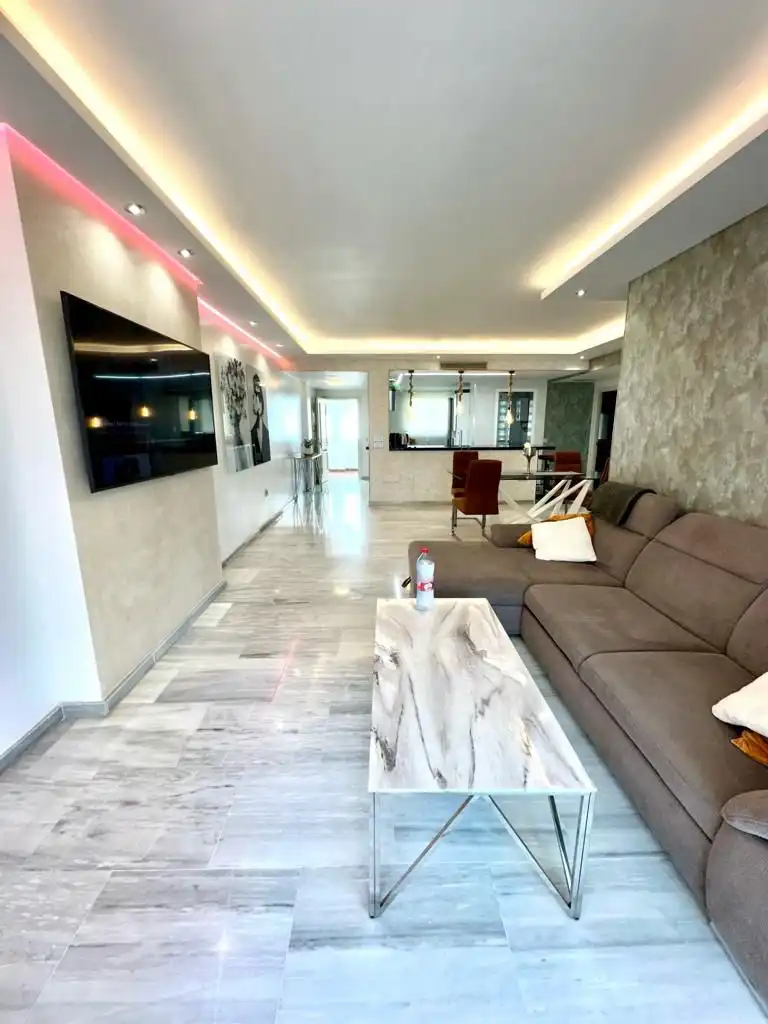 Sala de estar de Apartamento de alquiler en Marbella con Piscina comunitaria