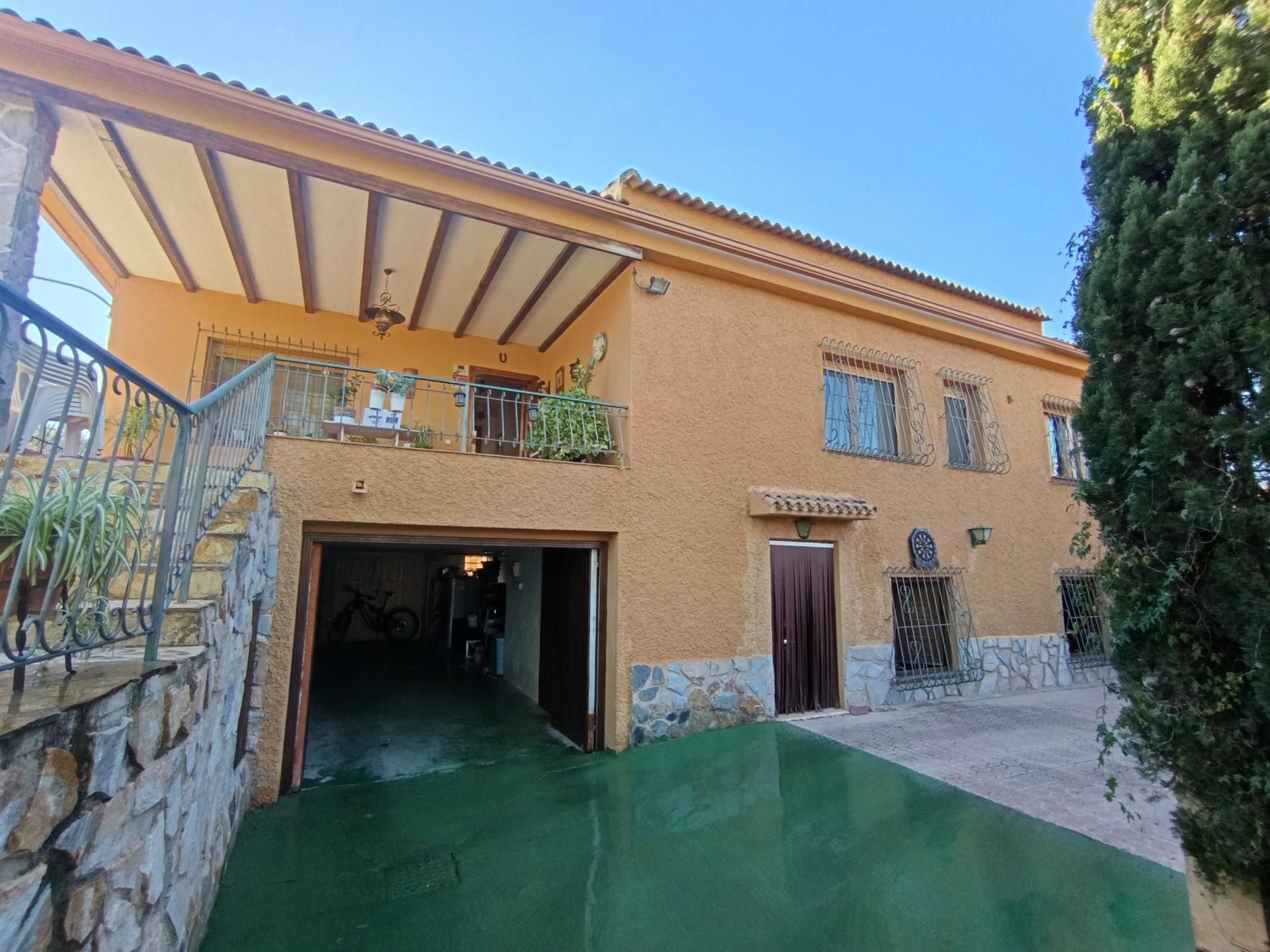 Vista exterior de Casa o xalet en venda en Molina de Segura amb Aire condicionat, Jardí privat i Terrassa