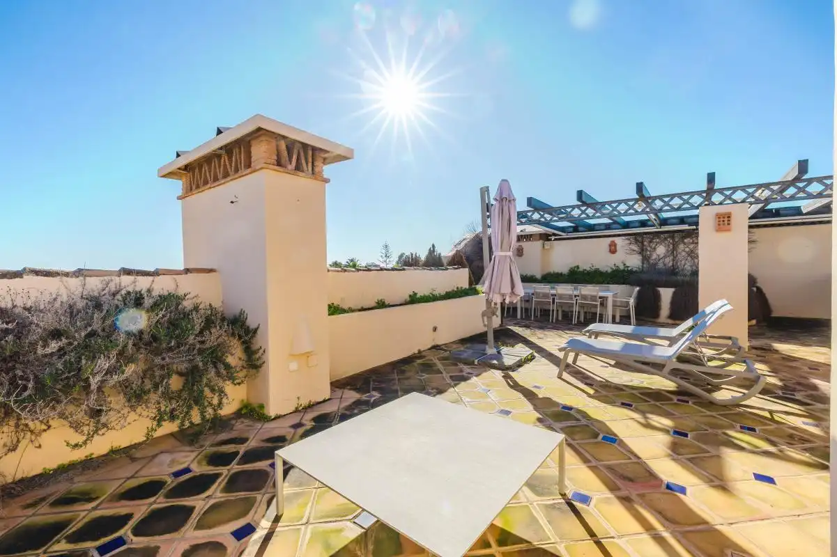 Terrassa de Dúplex en venda en Estepona amb Aire condicionat, Calefacció i Jardí privat