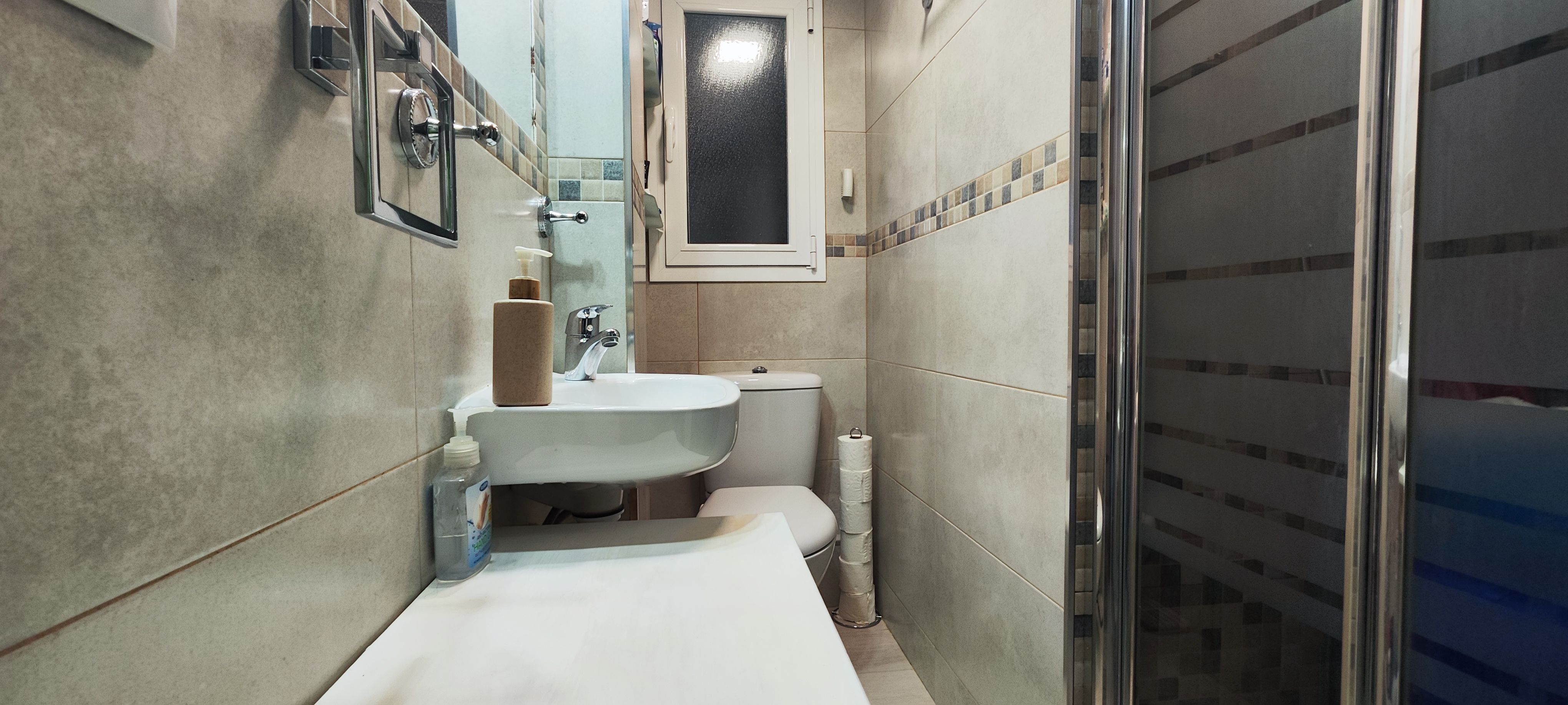 Bathroom of Flat for sale in  Madrid Capital  with Air Conditioner