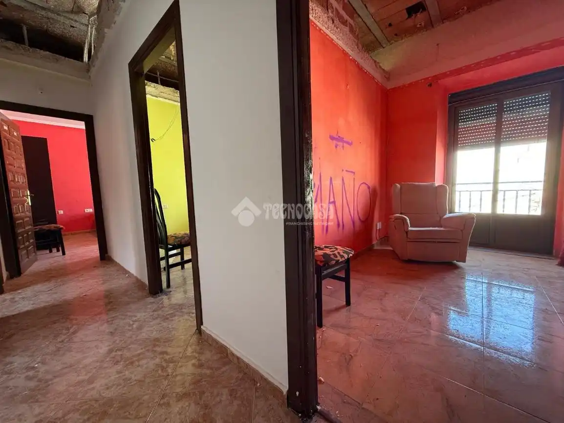 Casa adosada en venda en La Carolina amb Alarma