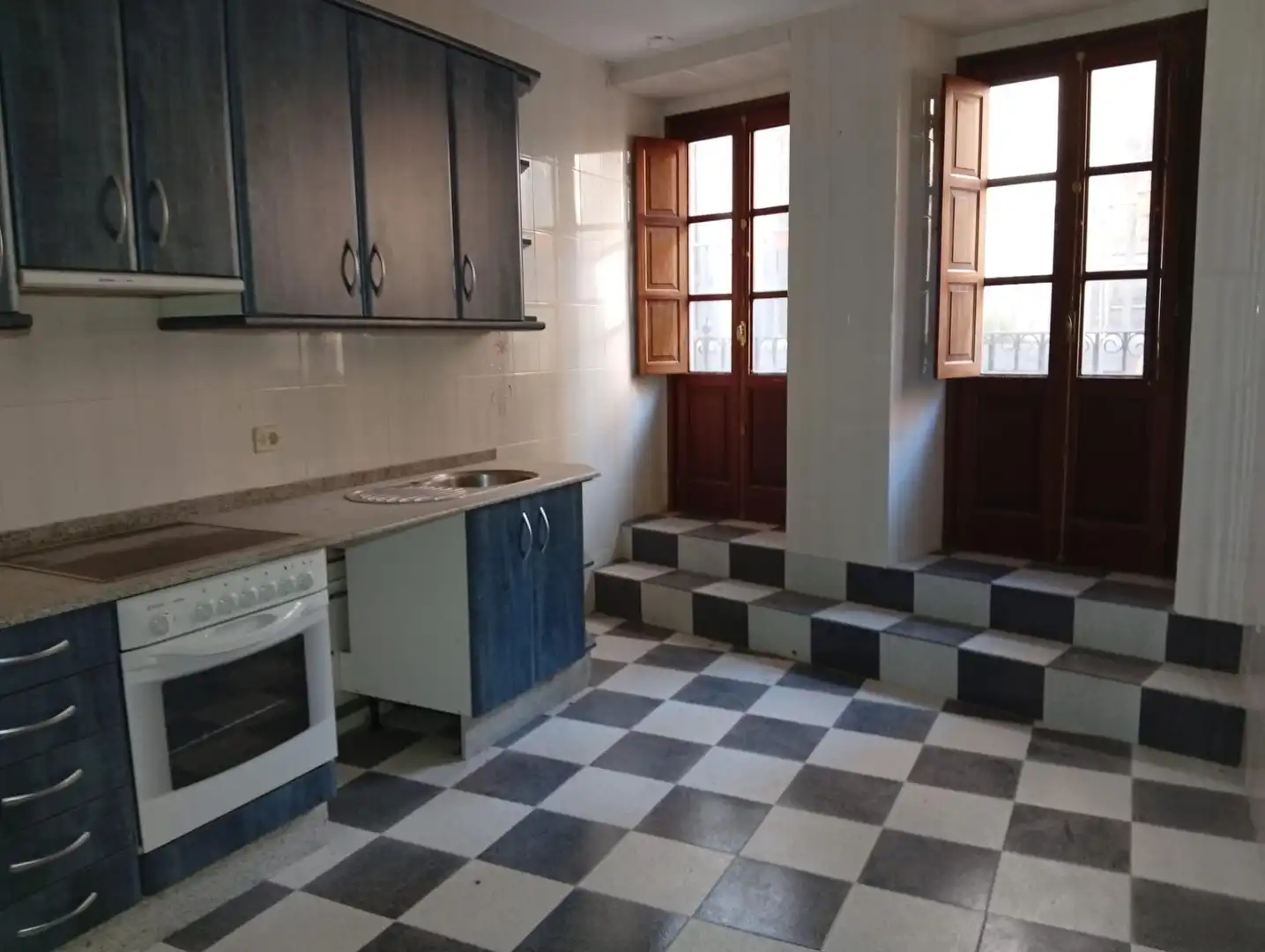 Cuina de Pis en venda en Viveiro amb Terrassa i Balcó