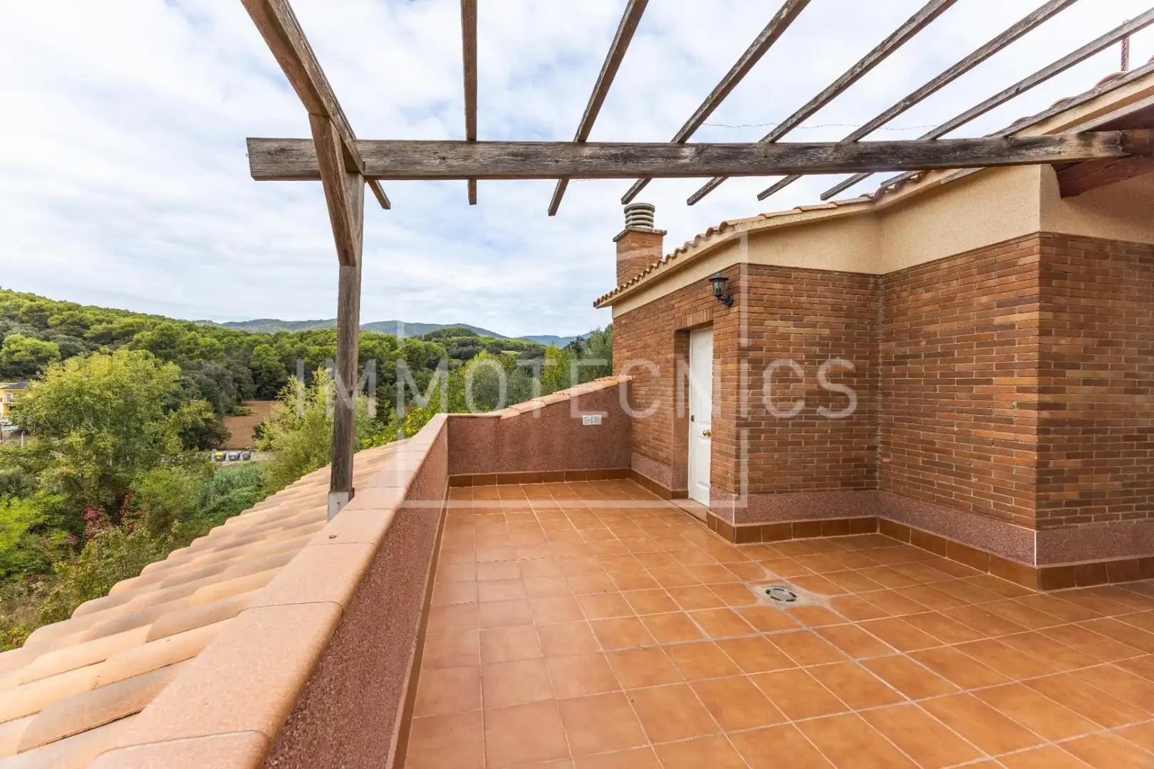 House with terrace for sale in Avenida Avinguda Ca l'Esmandía, imagen 3