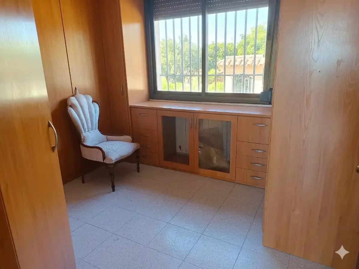 Habitación de Casa o chalet en venta en Vilanova i la Geltrú con Calefacción, Terraza y Trastero