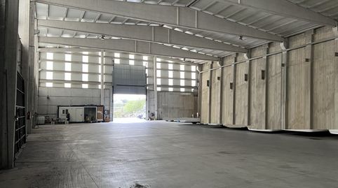 Alquiler de nave tipo almacén en Bergondo, A Coruña
