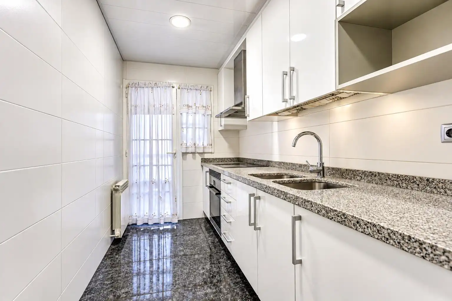 Cocina de Piso en venta en Vilanova del Camí con Calefacción, Trastero y Balcón