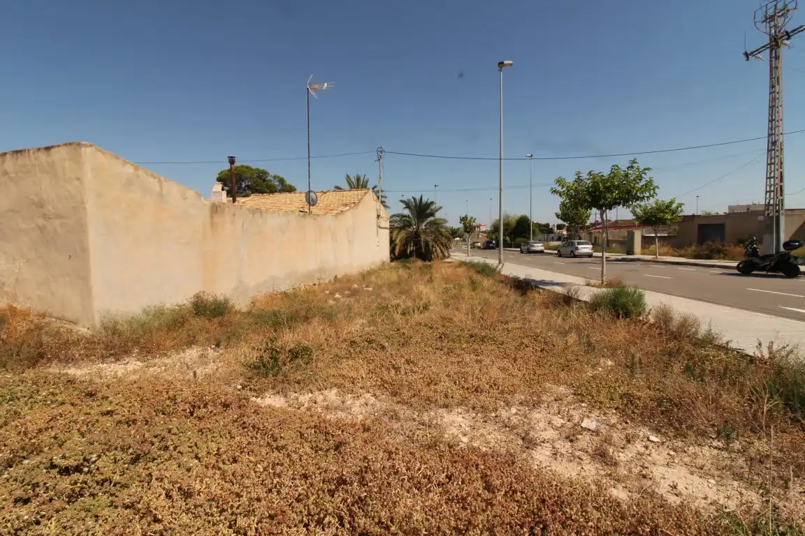 Terreno residencial en venta en Carrer Formentera del Segura, imagen 2