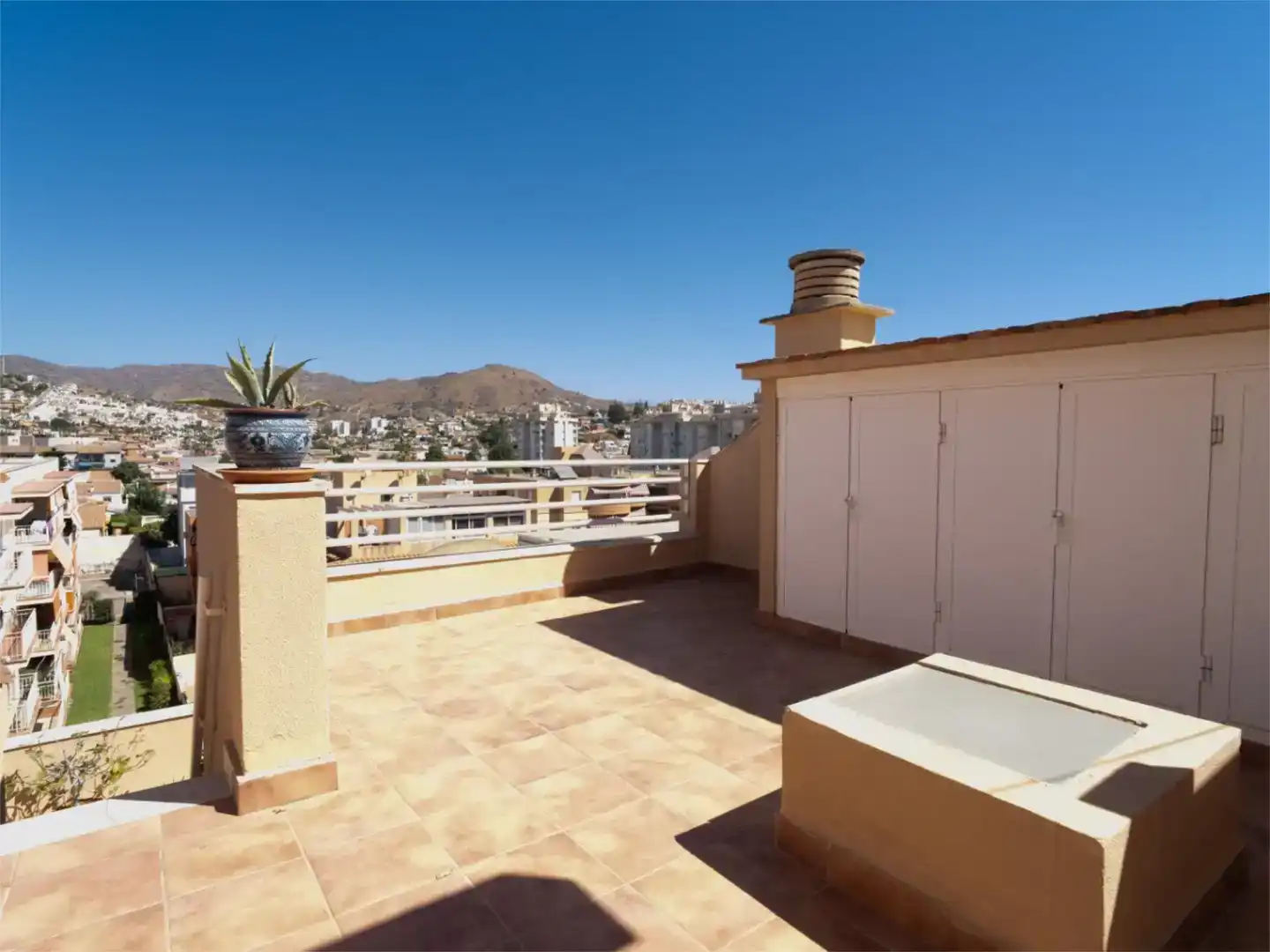 Terrasse von Dachboden zur Miete in Rincón de la Victoria mit Klimaanlage, Abstellraum und Möbliert