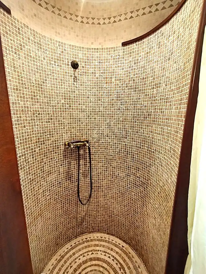 Bany de Casa o xalet en venda en Oliva amb Aire condicionat, Jardí privat i Terrassa