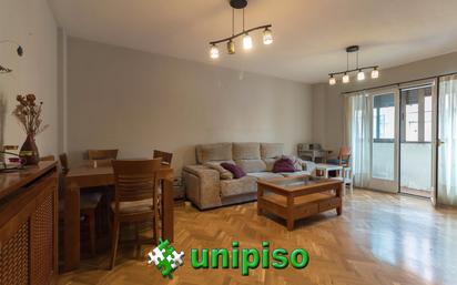 Living room of Flat for sale in Leganés  with Heating, Parquet flooring and Storage room