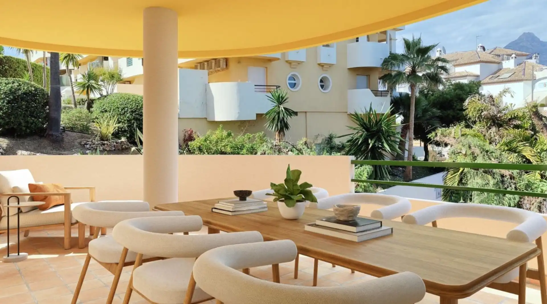 Dúplex amb terrassa en venda a Nueva Andalucía