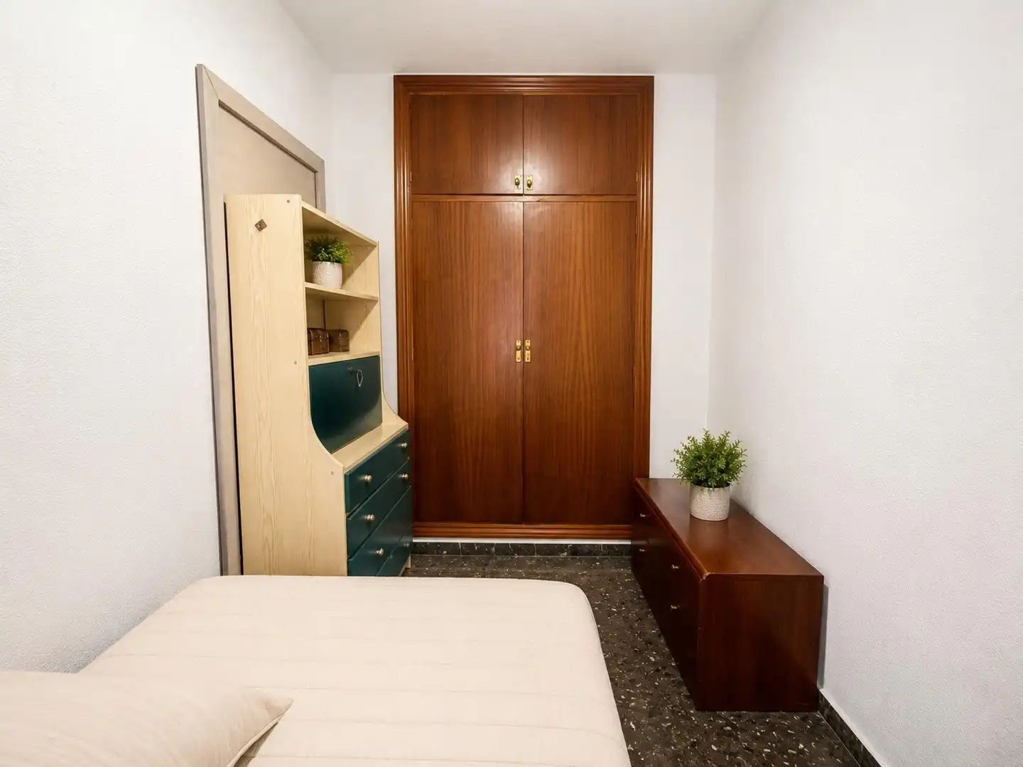 Habitación de Piso en venta en Xirivella con Aire acondicionado, Calefacción y Terraza