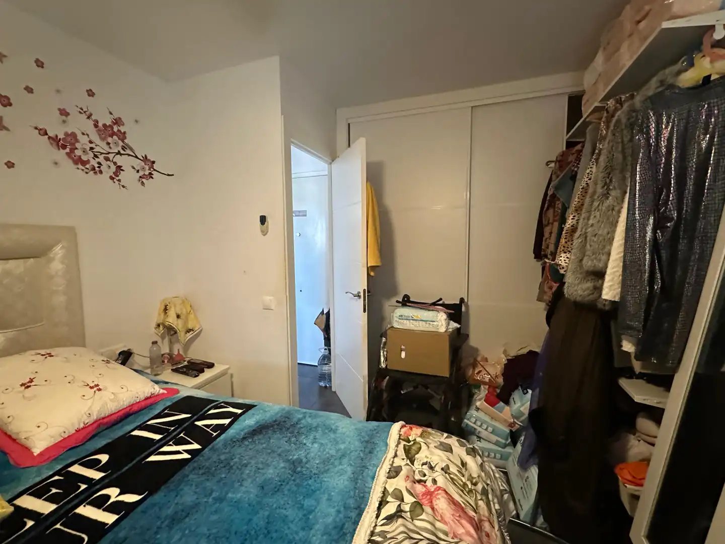 Habitación de Apartamento en venta en Benalmádena con Aire acondicionado, Terraza y Amueblado