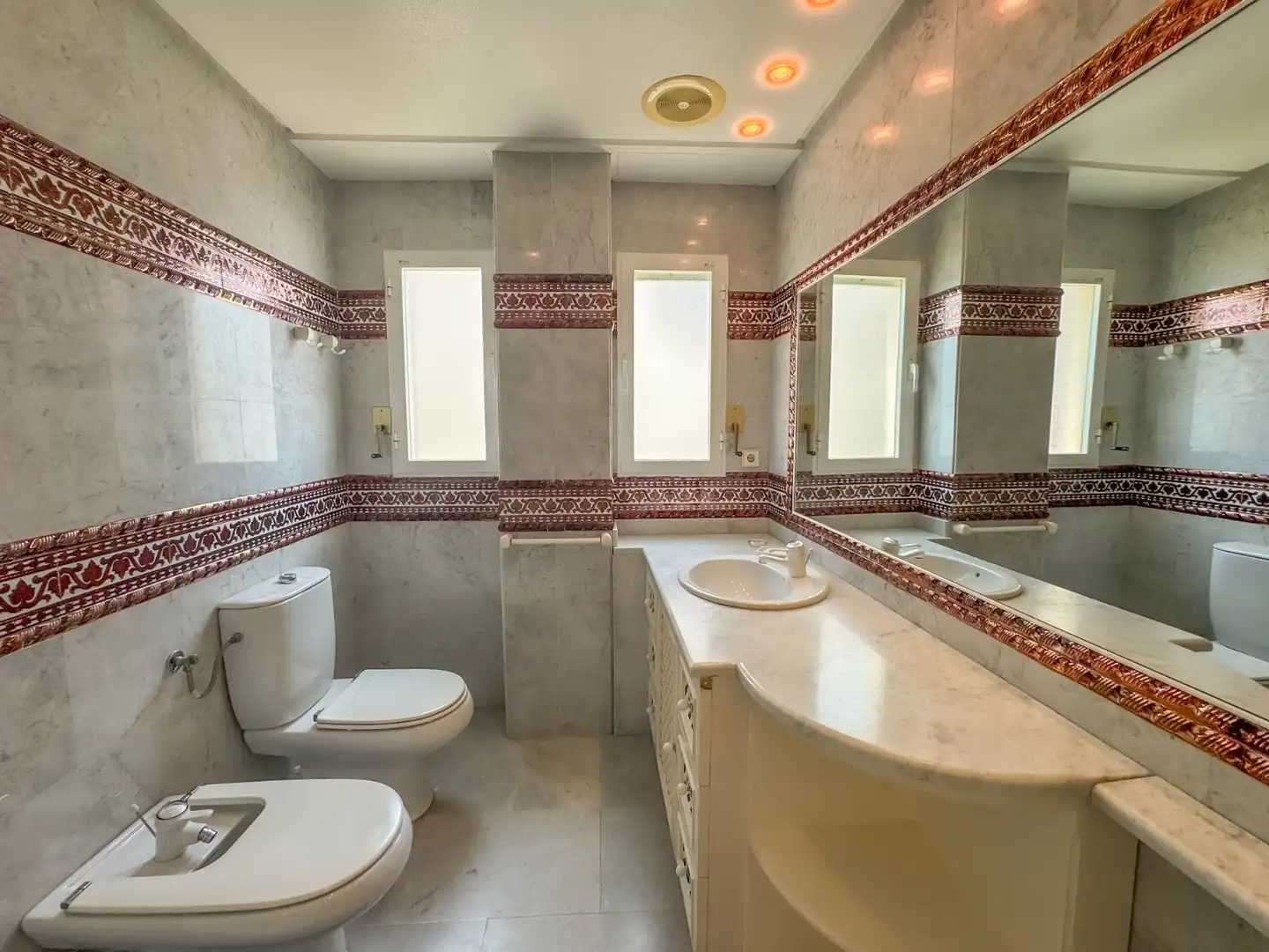 Bathroom of Duplexes for rent in Santa Pola  with Air Conditioner, Private garden and Terrace