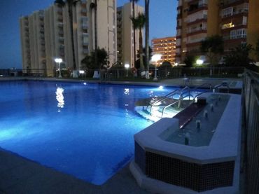 Apartament amb piscina en venda a Puerto Marina
