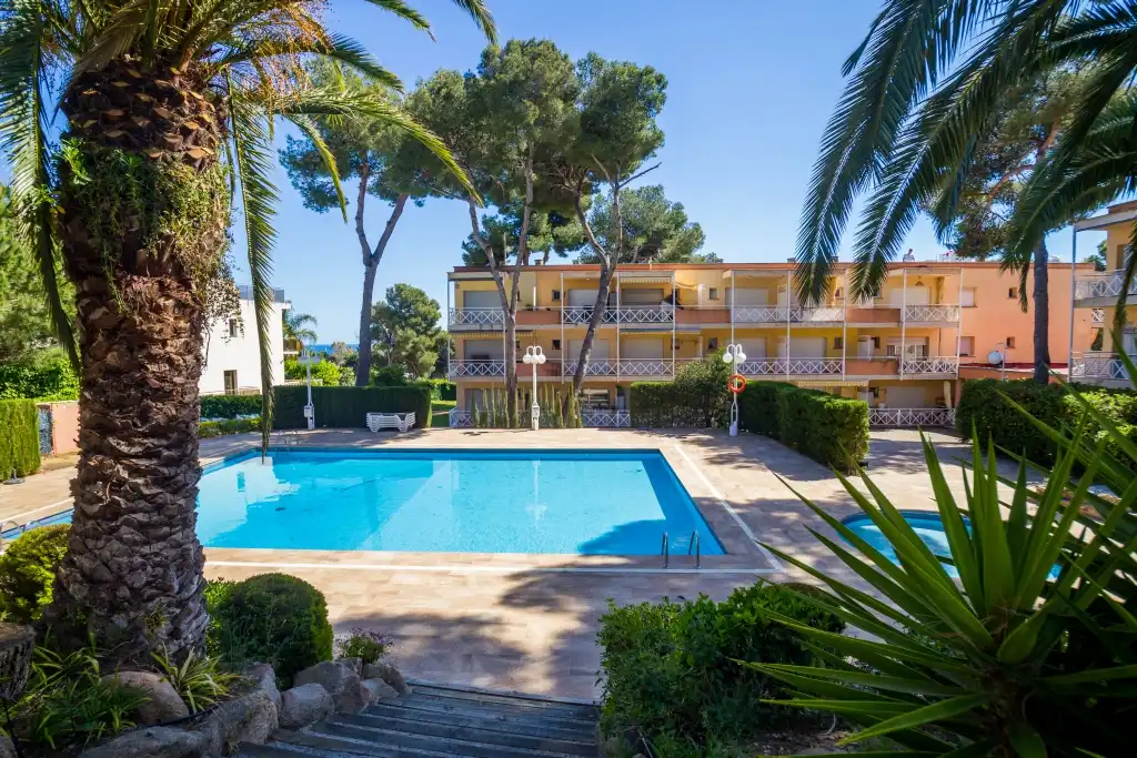 Swimming pool of Apartments for sale in Castell d'Aro, Platja d'Aro i s'Agaró  with Heating, Terrace and Furnished