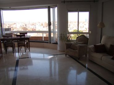 Flat with lift to rent in Sur