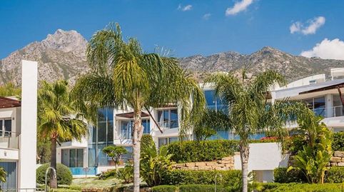 Piscina interior y exterior en apartamento de lujo en la prestigiosa zona de Sierra Blanca., imagen 2
