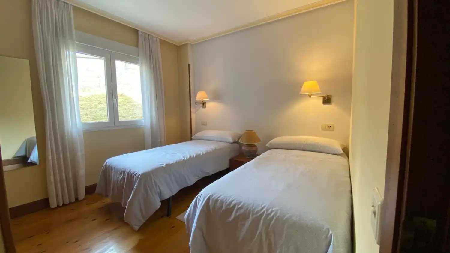 Bedroom of Flat for rent in Donostia - San Sebastián   with Heating, Terrace and Furnished