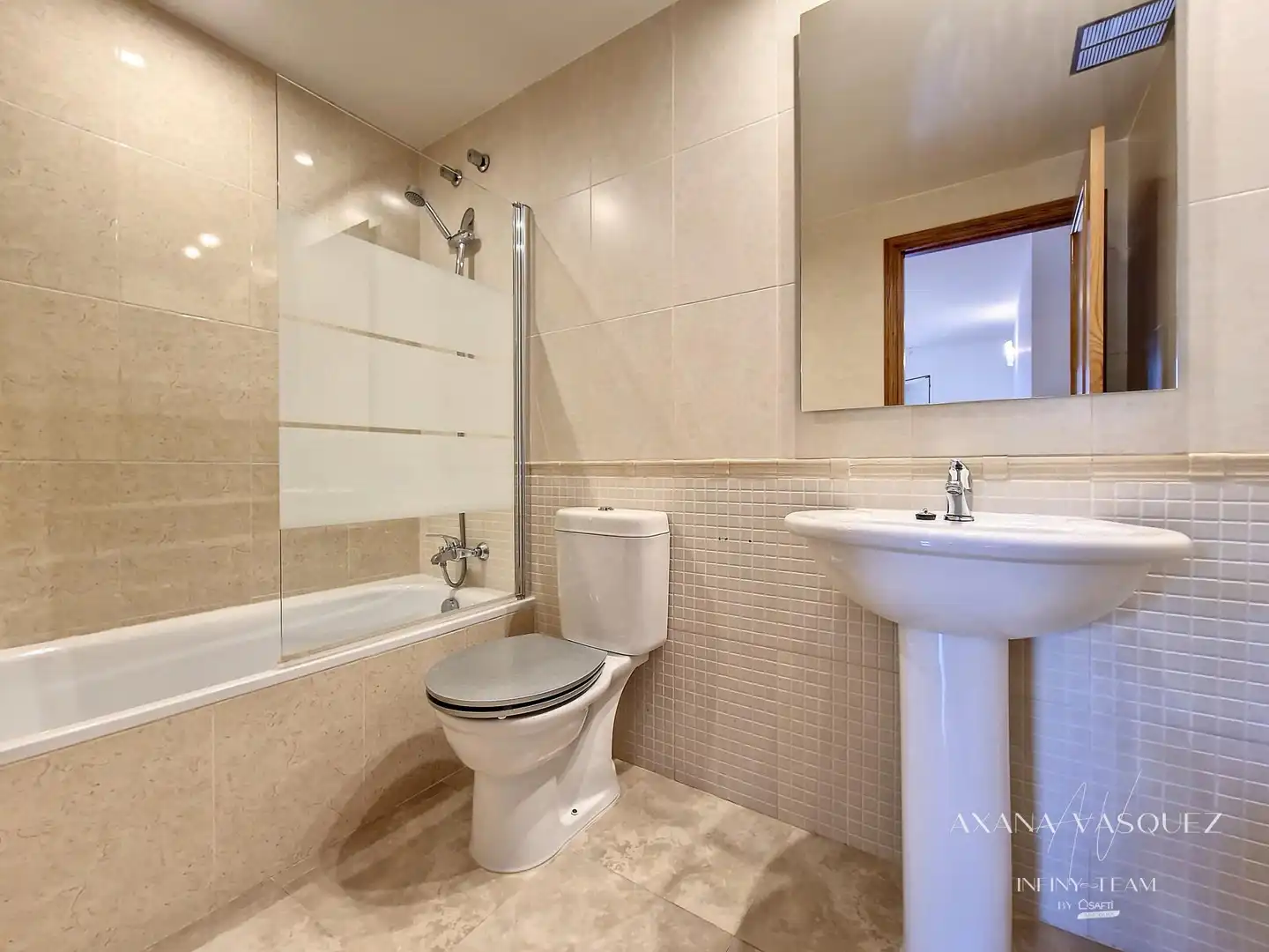 Bany de Apartament de lloguer en Sóller amb Calefacció