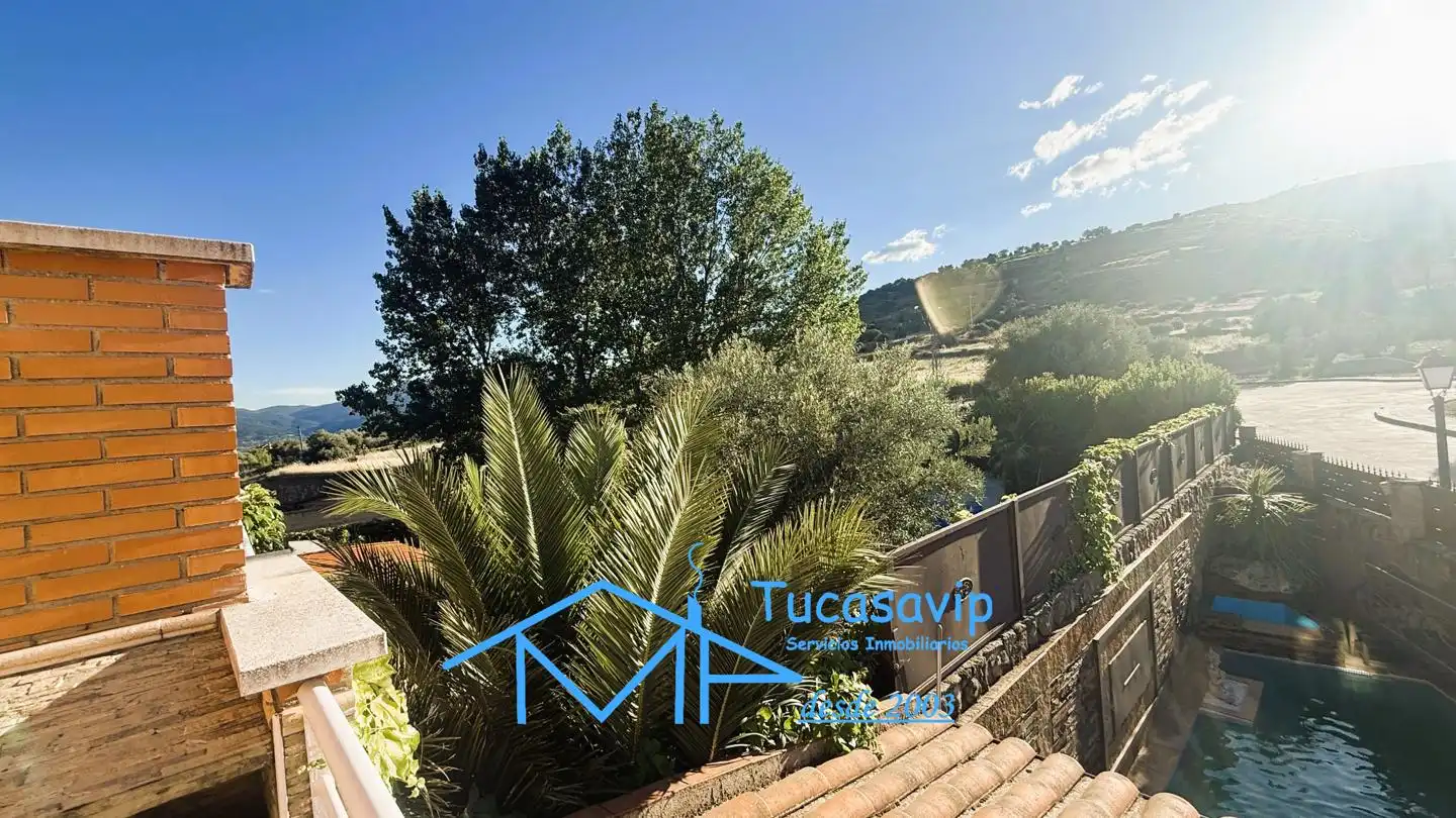 Jardí de Casa o xalet en venda en Cebreros amb Calefacció, Jardí privat i Terrassa
