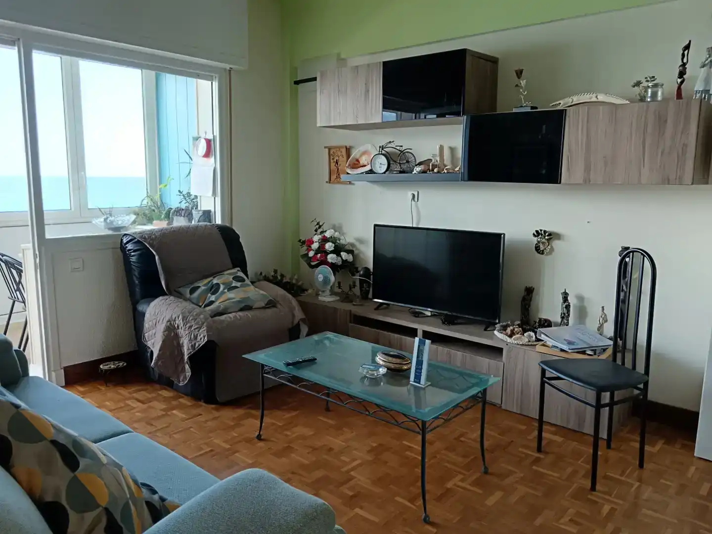 Sala d'estar de Apartament en venda en Zarautz amb Balcó