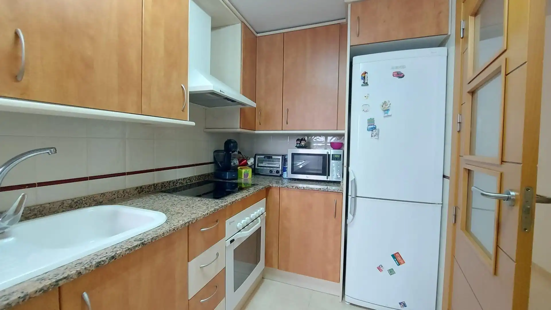 Cocina de Piso de alquiler en El Ejido con Aire acondicionado, Amueblado y Piscina comunitaria