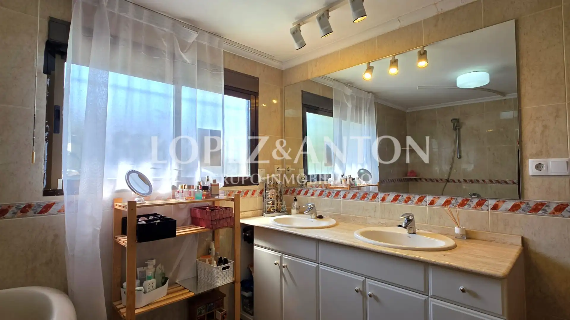 Baño de Casa o chalet en venta en Paterna con Aire acondicionado, Jardín privado y Terraza