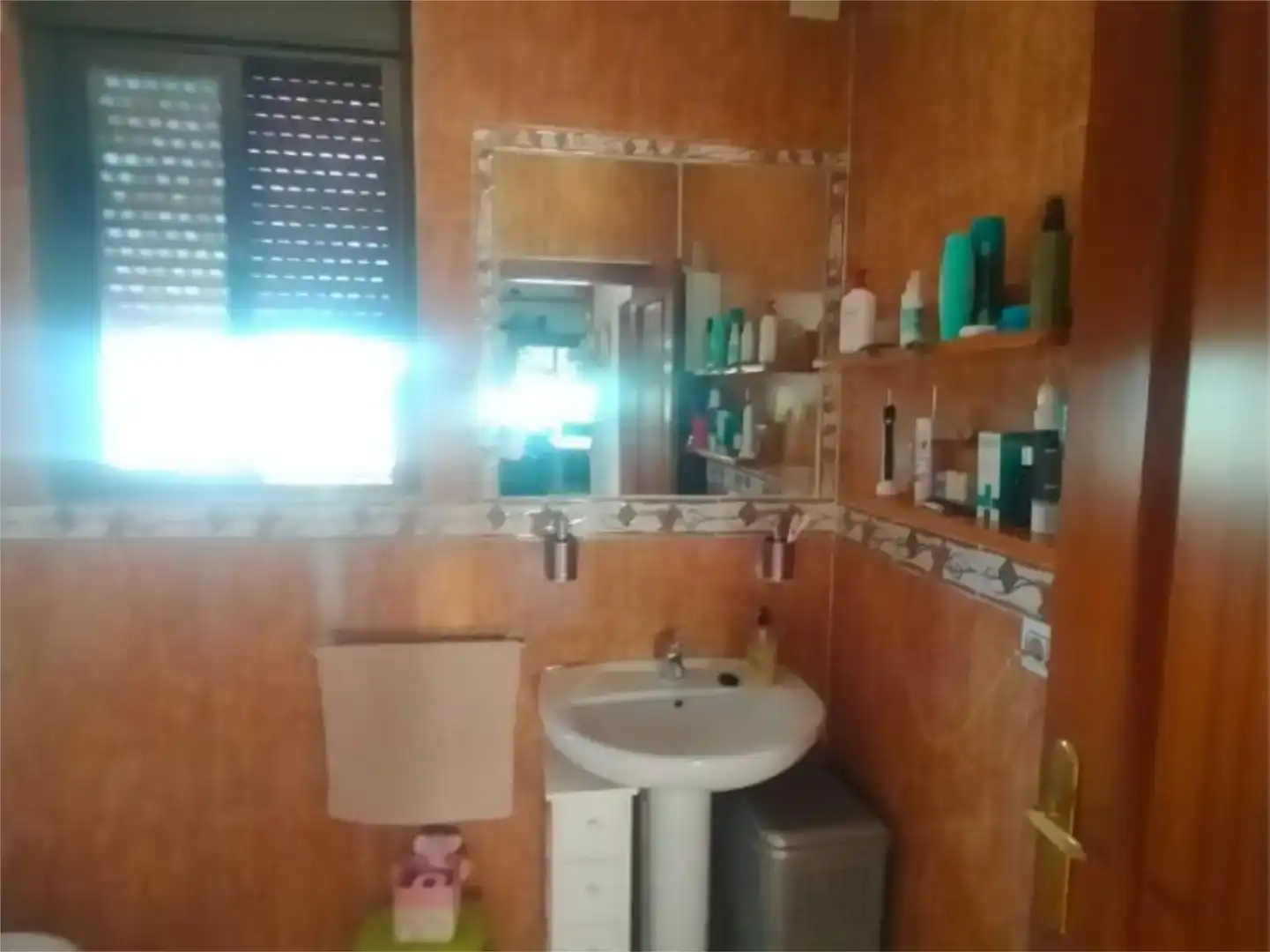 Bany de Finca rústica en venda en Marmolejo amb Aire condicionat i Piscina
