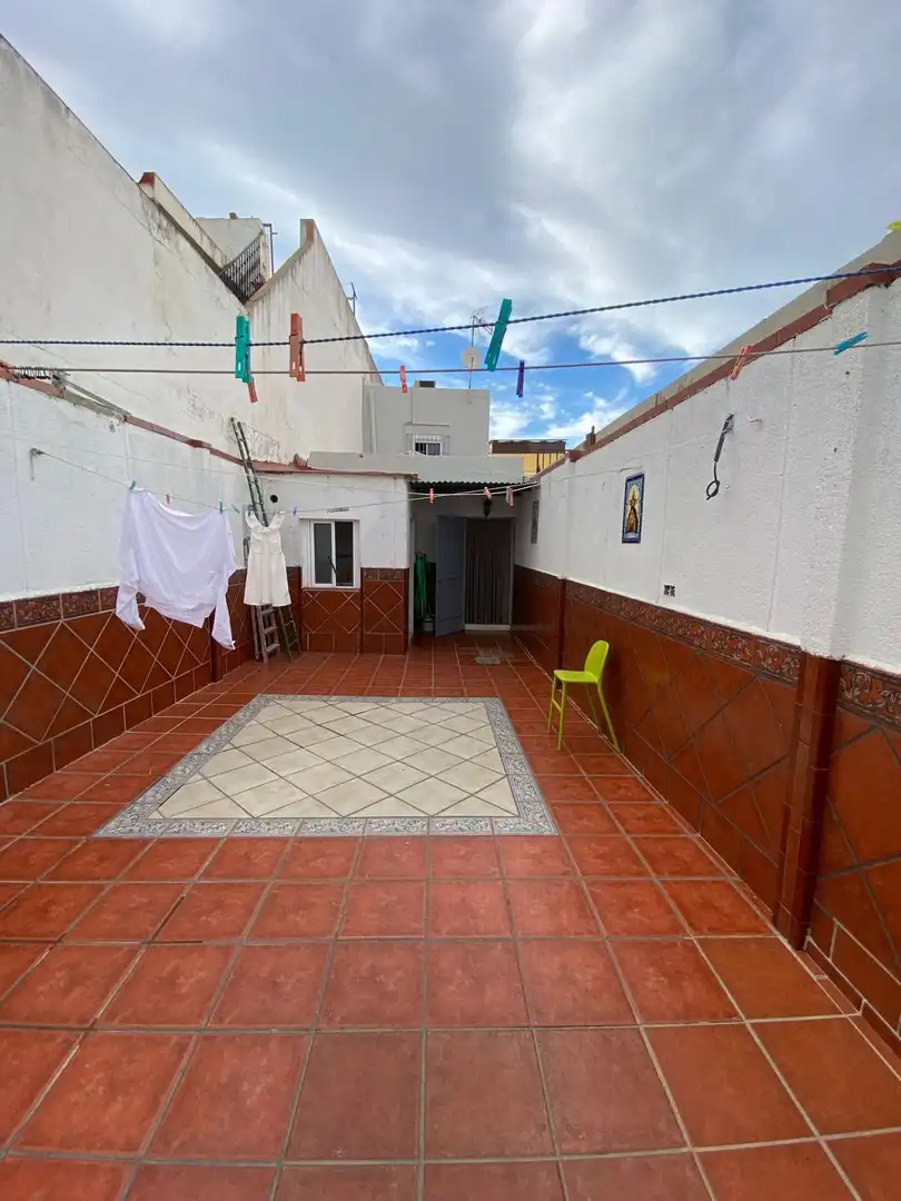 Terrassa de Casa adosada en venda en Mairena del Aljarafe amb Jardí privat