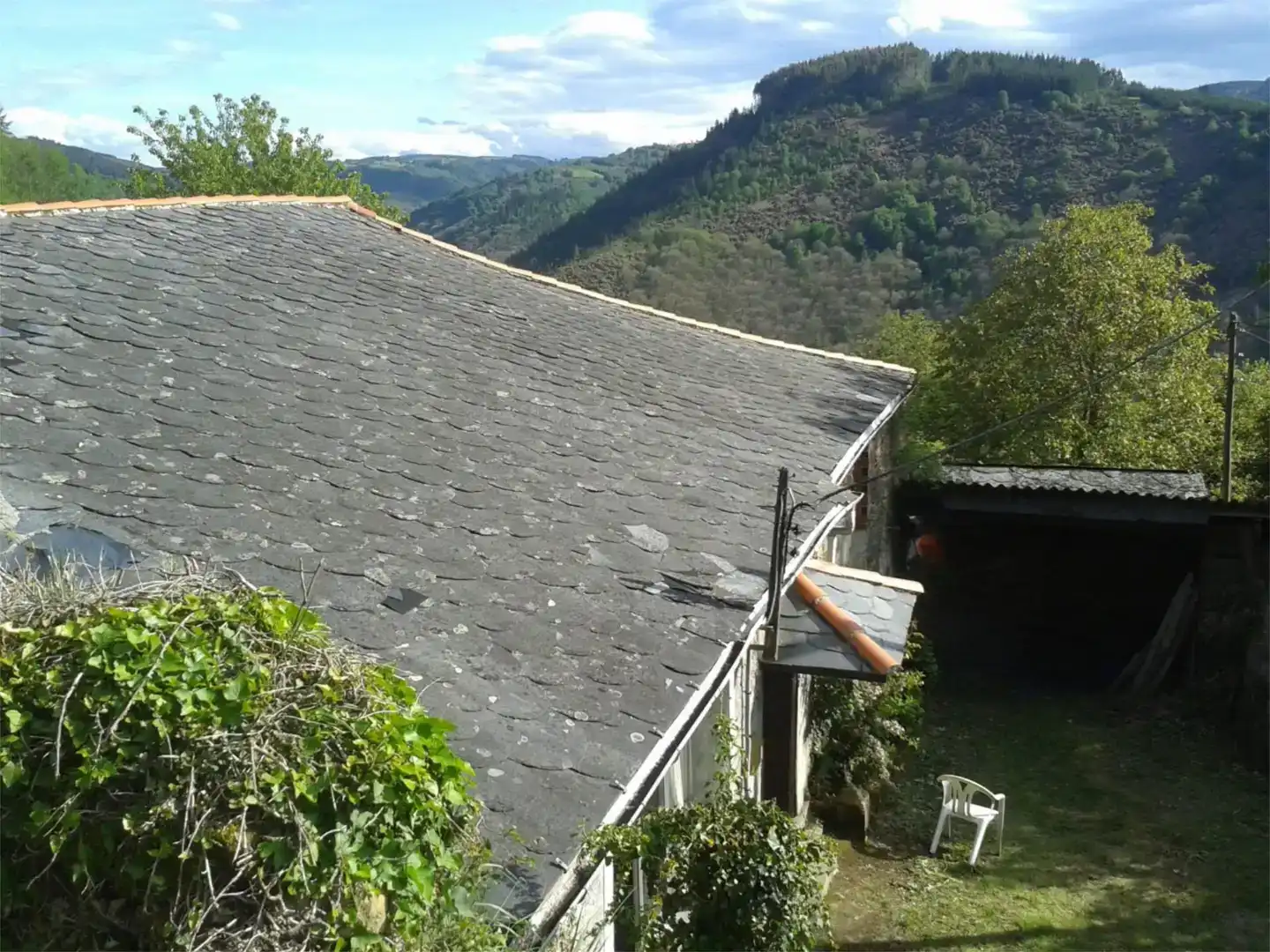 Vista exterior de Pis en venda en A Fonsagrada  amb Jardí privat