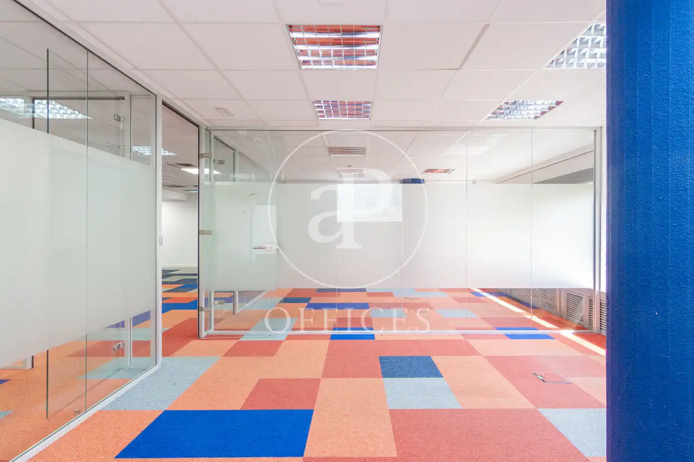 Office for rent in Madrid  with Air Conditioner