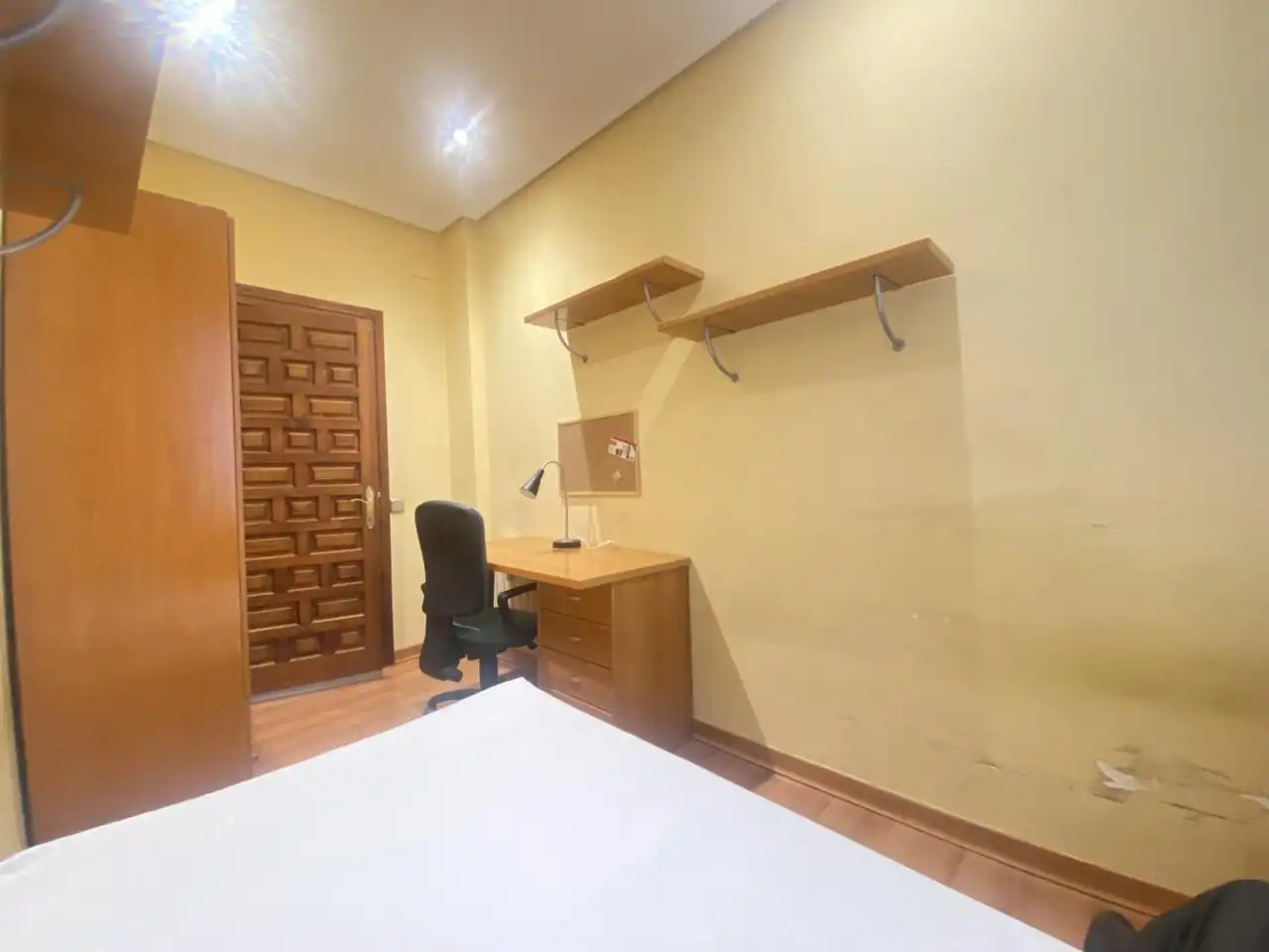 Bedroom of Flat for rent in Madrid  with Heating, Furnished and Internet