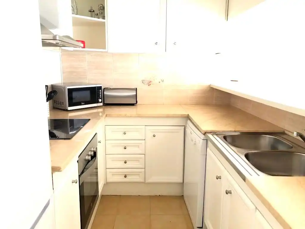 Cuina de Apartament de lloguer en Calonge i Sant Antoni amb Terrassa i Moblat