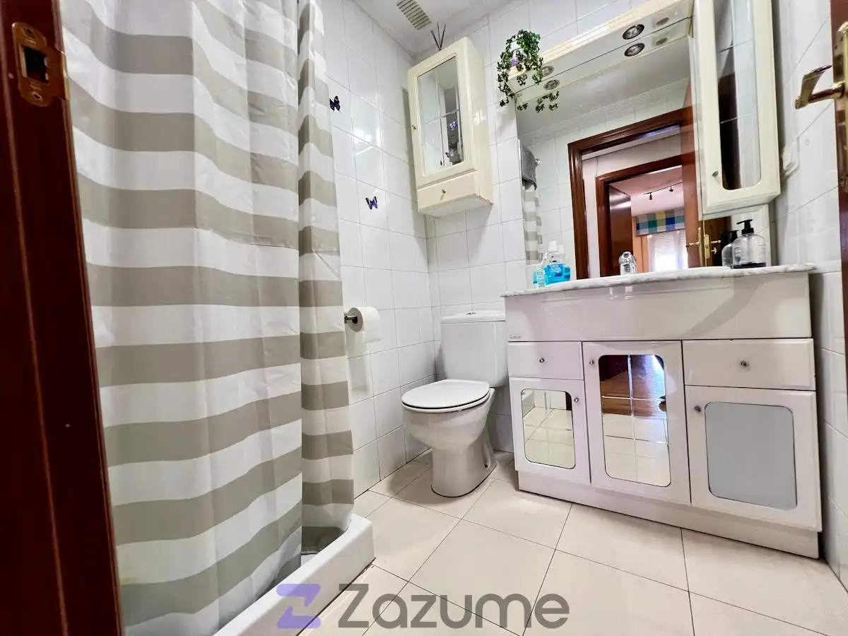Wohnung zur Miete in Blas de Otero Kalea, Lakua-Bizkarra