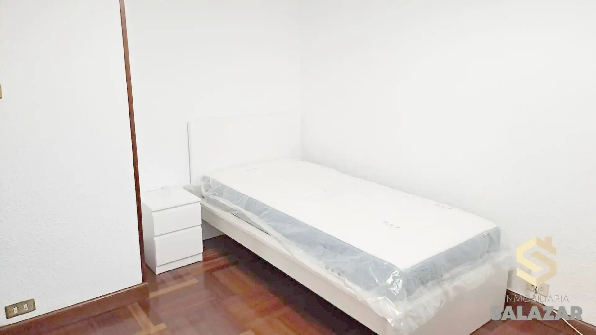 Bedroom of Flat for rent in Bilbao   with Heating and Private garden