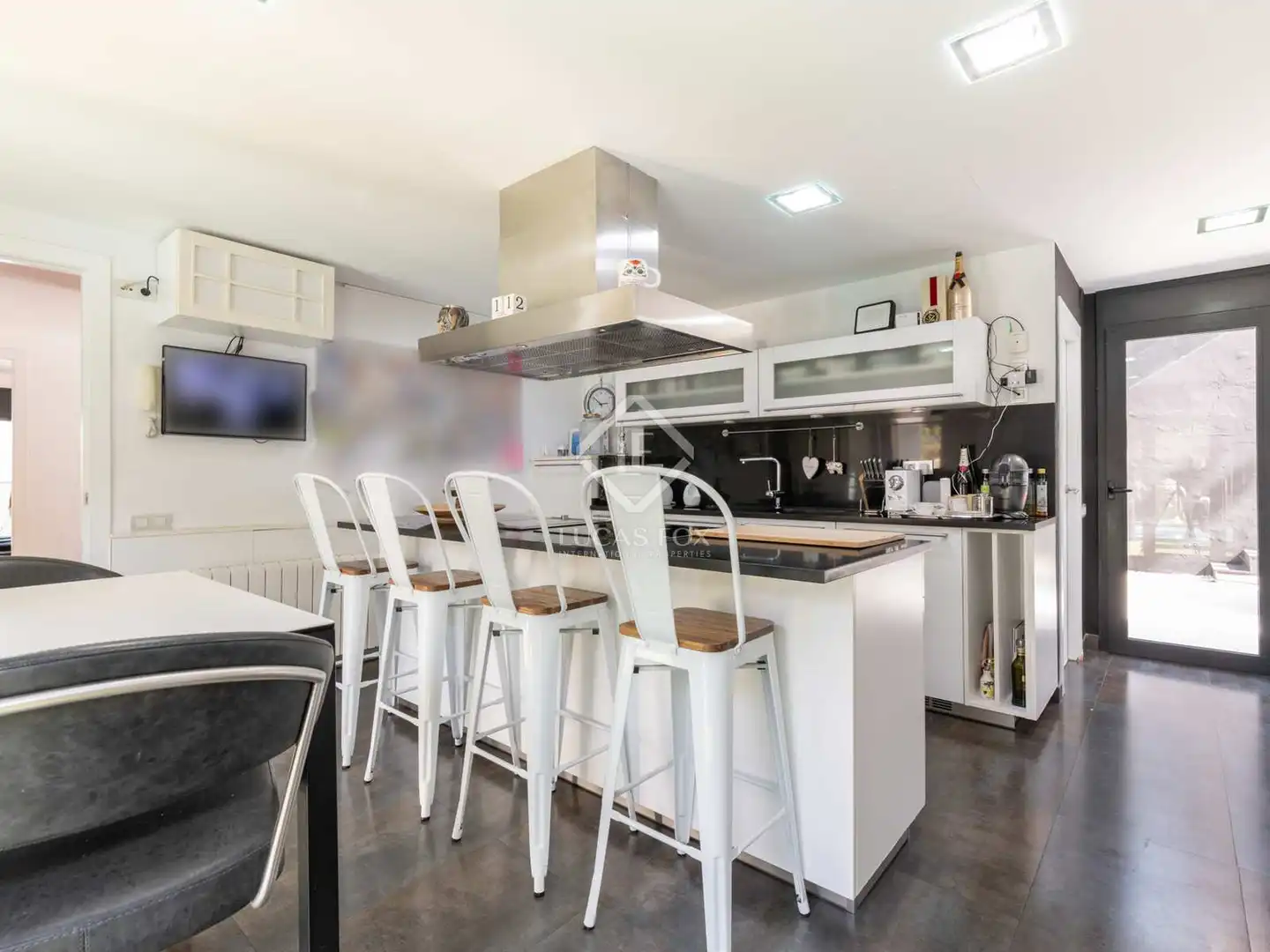 Cocina de Casa o chalet en venta en Sant Cugat del Vallès con Aire acondicionado, Calefacción y Jardín privado