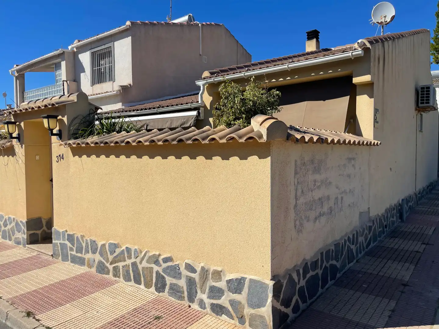 Vista exterior de Casa o chalet en venta en Torrevieja con Aire acondicionado, Calefacción y Terraza