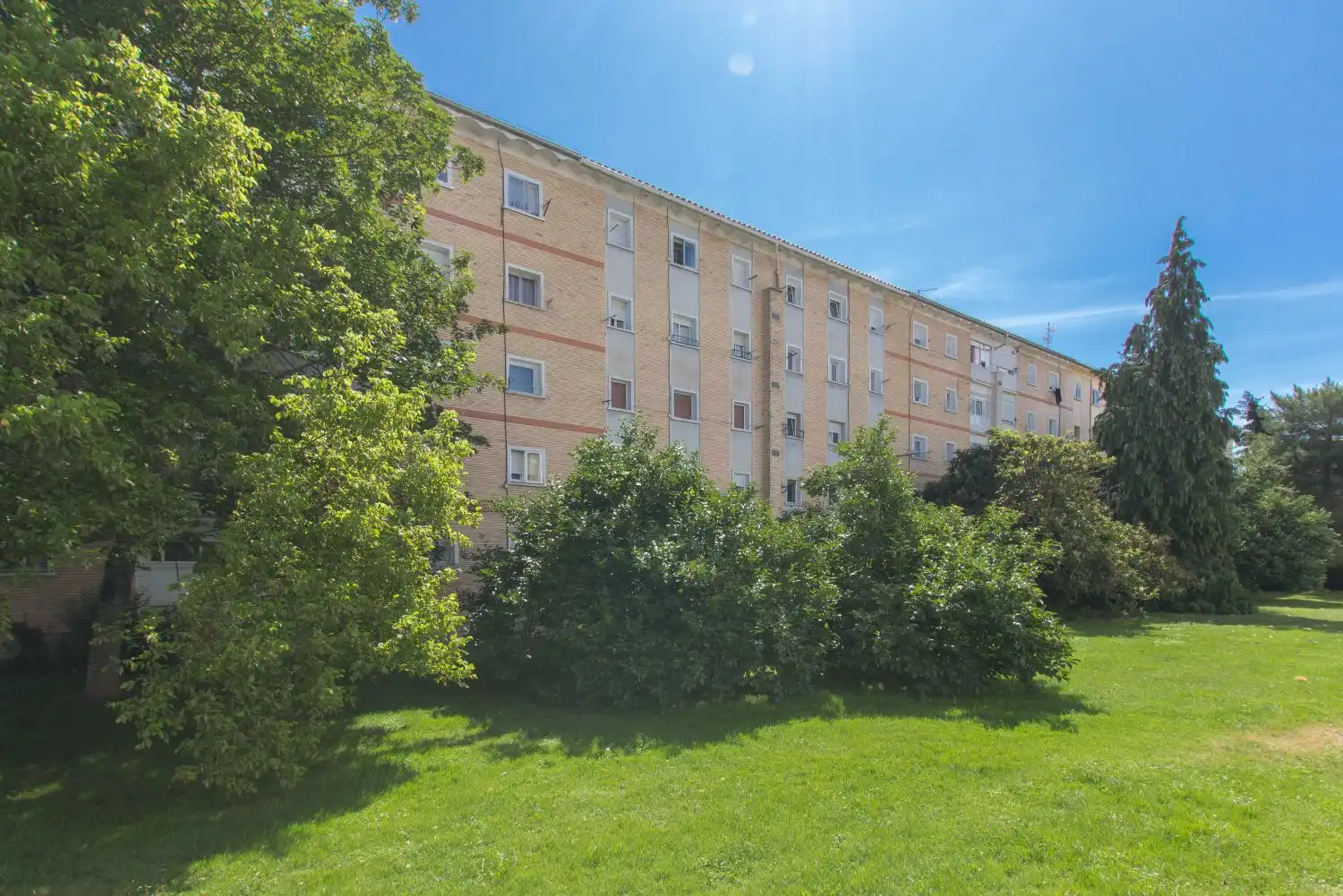 Vista exterior de Pis en venda en  Pamplona / Iruña amb Calefacció, Moblat i Balcó